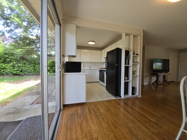 427 155th Ave SE — Photo 6