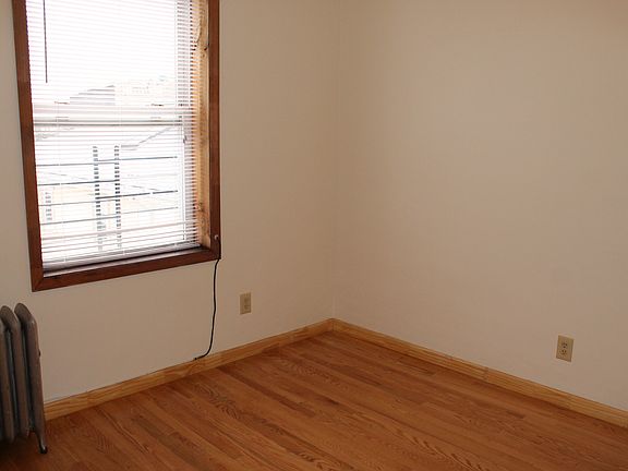 4th image of 45 Newkirk St APT 104