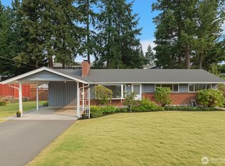 7515 215th St SW, Edmonds, WA 98026