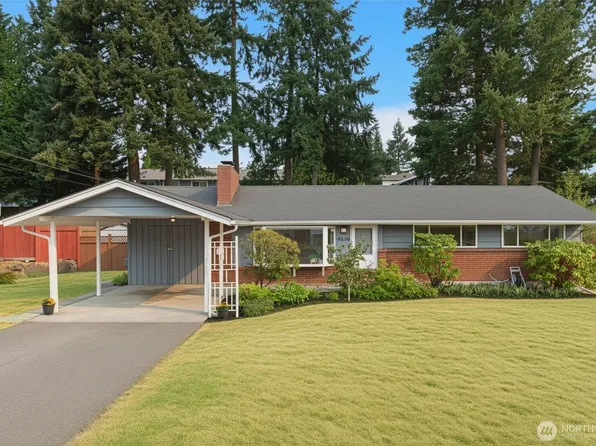 7515 215th Street SW, Edmonds, WA 98026