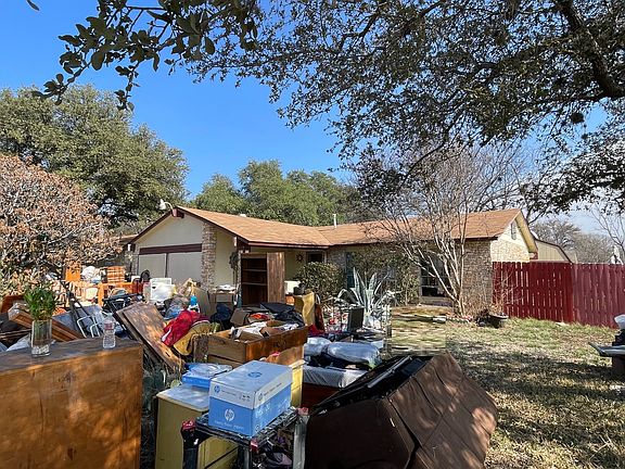 2nd image of 5902 Cliff Rock Dr