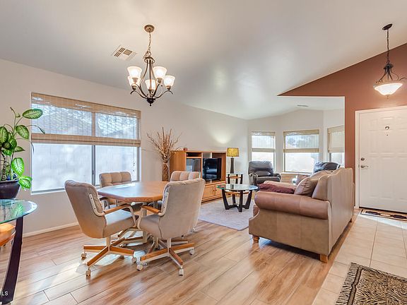 5th image of 1382 E Prickly Pear Dr