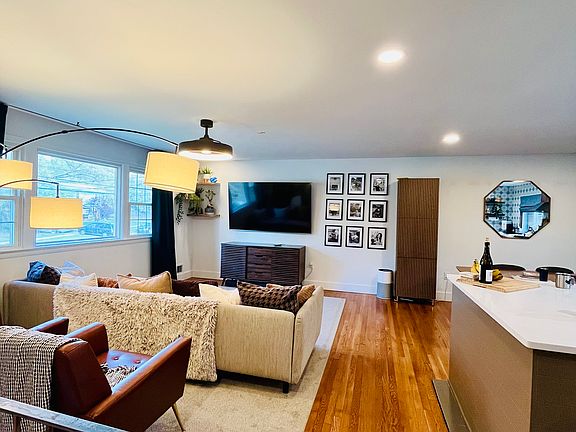 5th image of 11408 Soward Dr