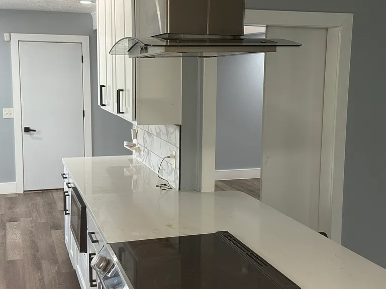 143 N Westchester Ave — Photo 13