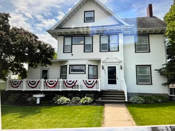 401 Market St, Delmar, IA 52037