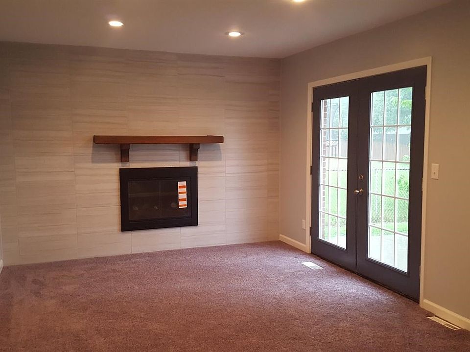 2nd image of 1159 Becky Ct