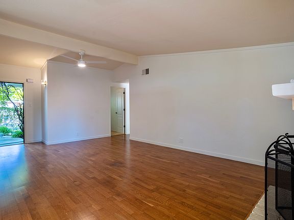 5th image of 15533 Maplewood Dr