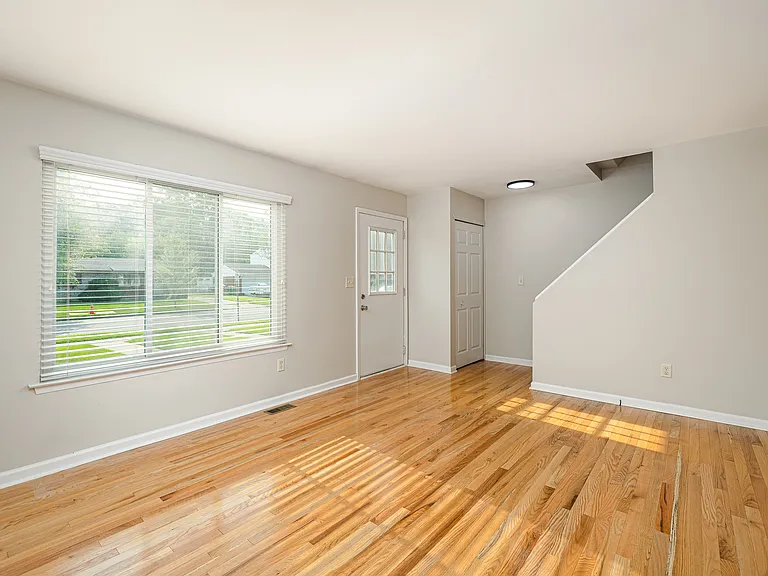 251 Sheffield Dr — Photo 16