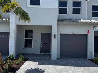 18426 SW 2nd St, Pembroke Pines, FL 33029
