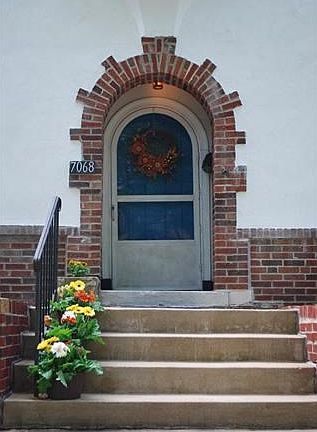 3rd image of 7068 Waterman Ave