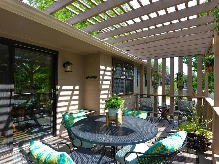 2025 Sheffield Ct — Photo 7