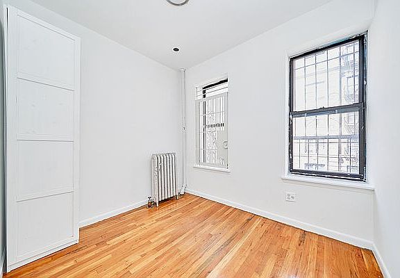 4th image of 66 W 109th St APT 21