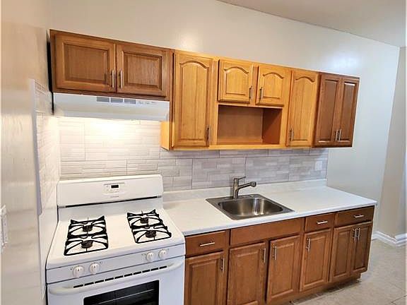 2nd image of 345 Legion St