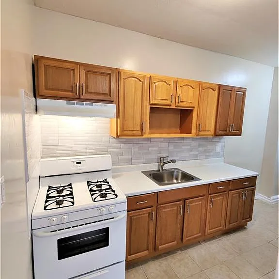 345 Legion St — Photo 2