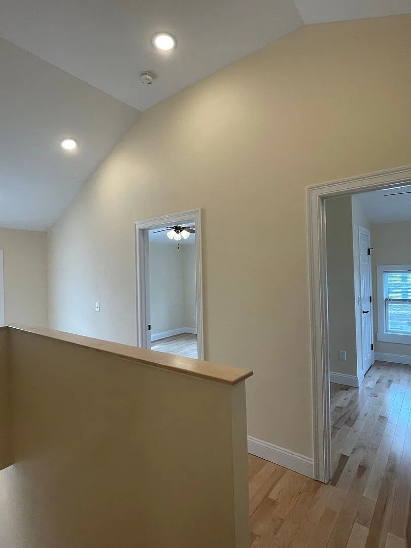 74 Elmwood Ave, Burlington, VT | Newly Renovated 6 Bedroom House Near UVM & Downtown | June 2027 — Photo 3