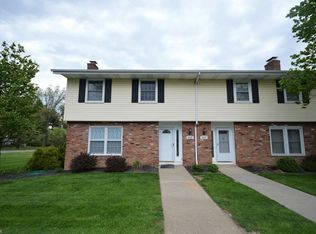 8543 Tanglewood Trl, Chagrin Falls, OH 44023