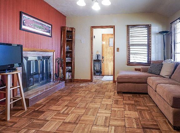 4th image of 408 S Arthur St