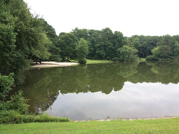 3rd image of 2477 Northlake Ct NE