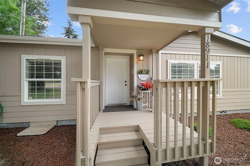 4th image of 18911 Joselyn Street SW