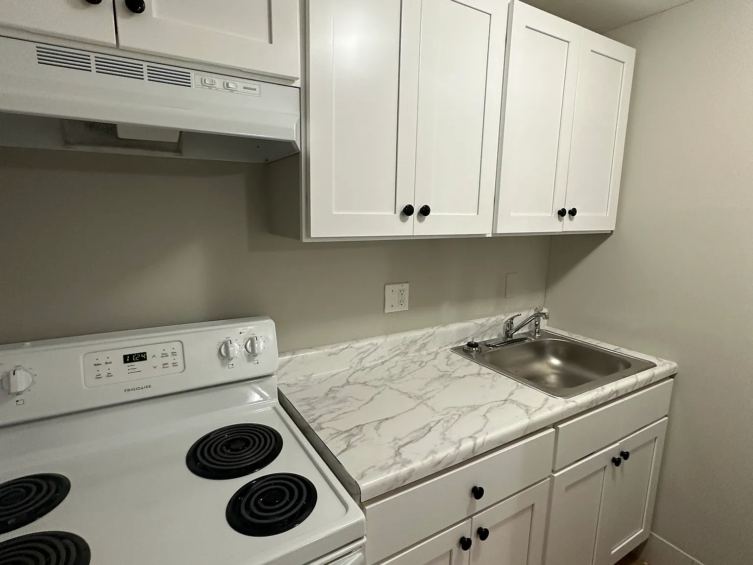 1 bed, $1,350 — Photo 2