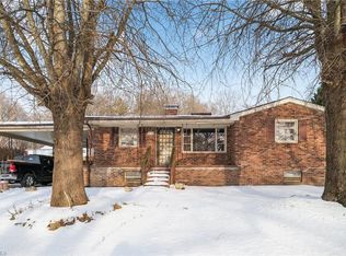 612 School St, Walnut Cove, NC 27052