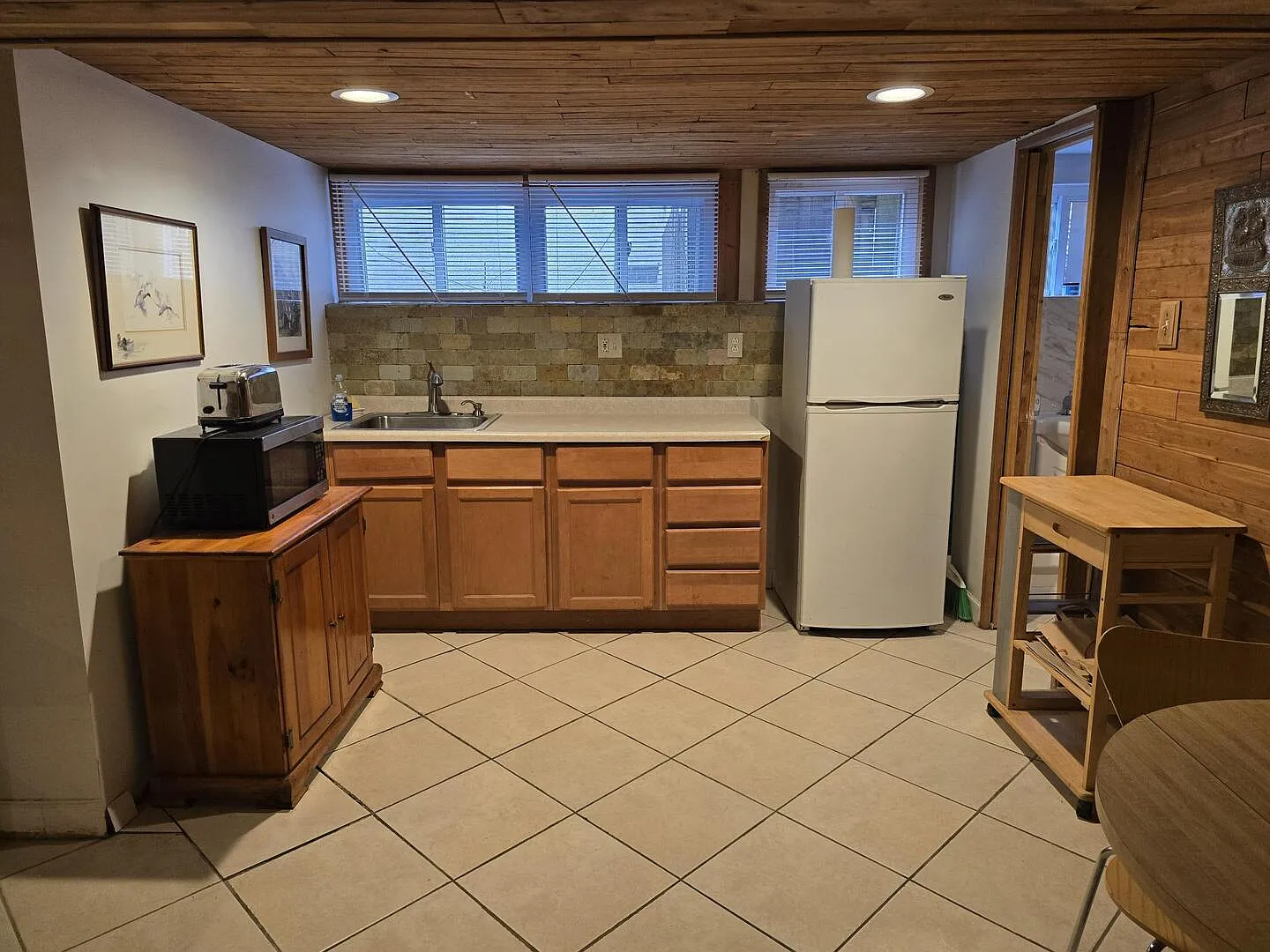 Studio, 950 sqft, $1,700 — Photo 4