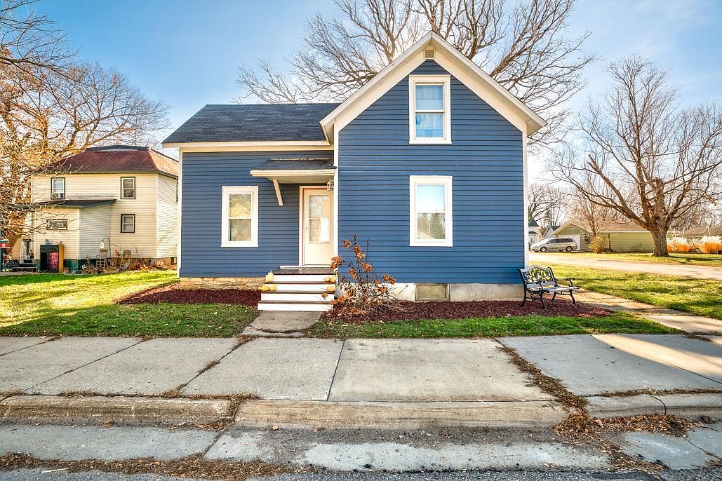 211 Main St, Nerstrand, MN 55053 Zillow