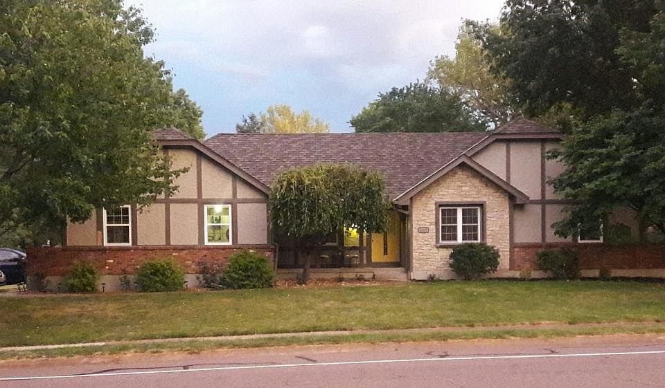 1st image of 4409 NW Lake Dr