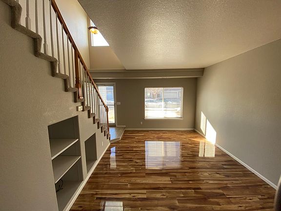 4th image of 3920 Malaya St