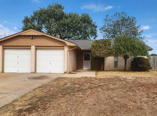 301 SE Brighton Dr, Lawton, OK 73501