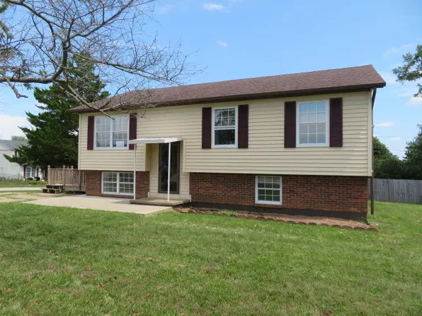 18 Spruce Dr, Cynthiana, KY 41031