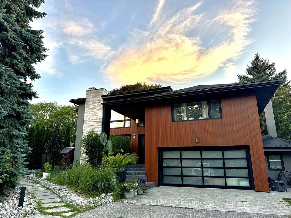 2 Princess Anne Cres