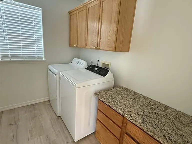 739 NE 61st Ct — Photo 11