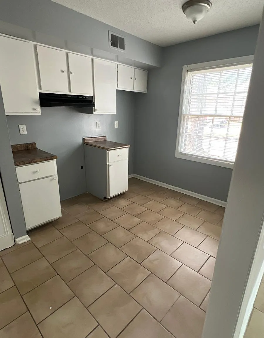3786 Cambridge Station Dr — Photo 1