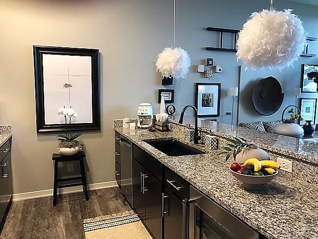 High Pointe Apartments — Photo 4