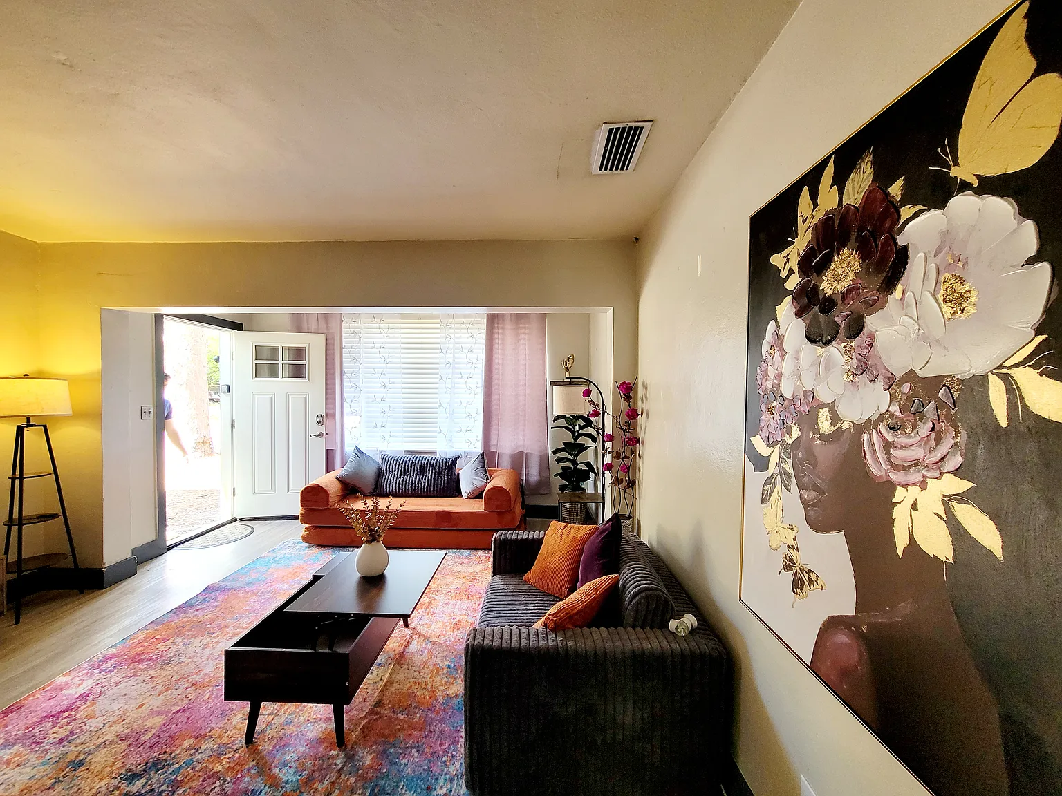 2 bed, 838 sqft, $2,100 — Photo 2