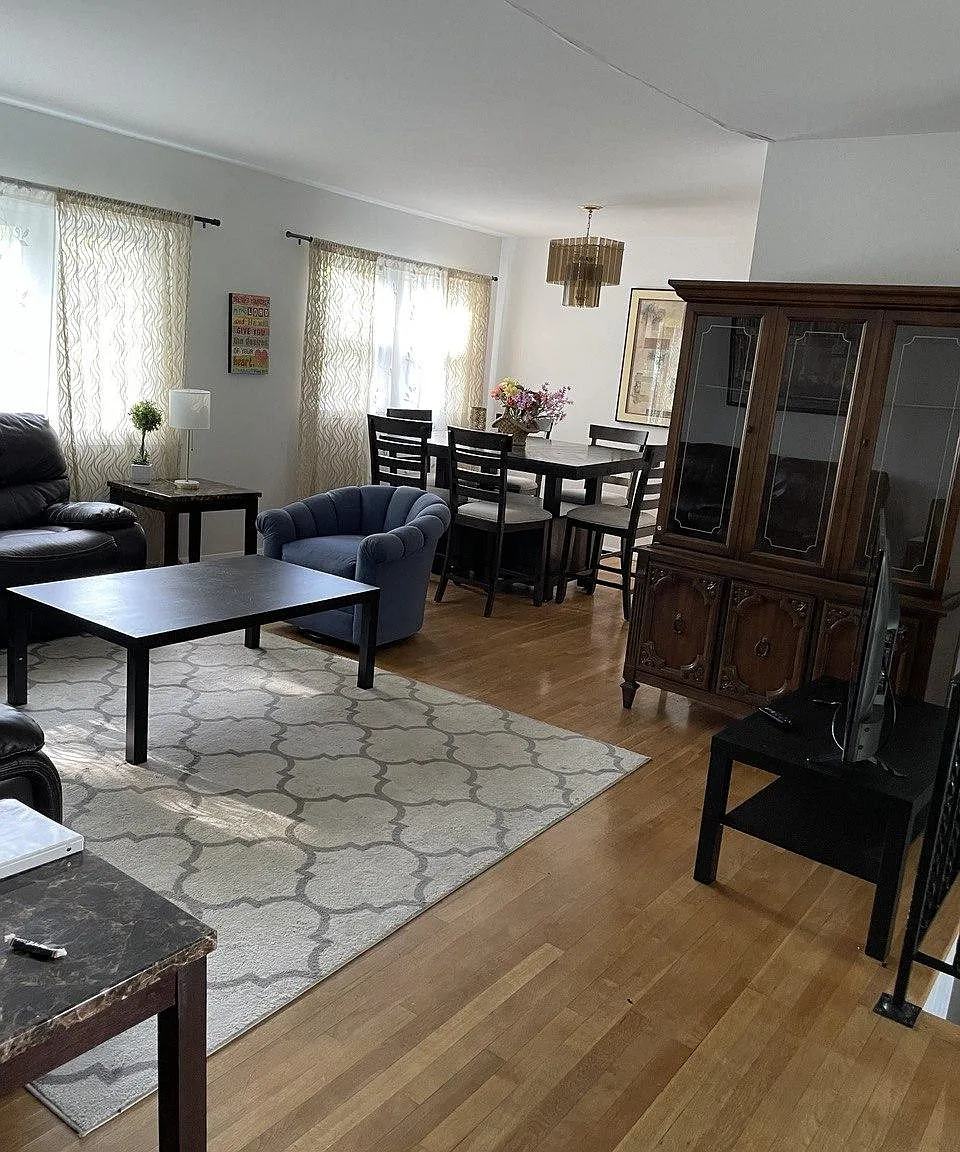 4 bed, 3.0 bath, 2450 sqft, $1,477 — Photo 4