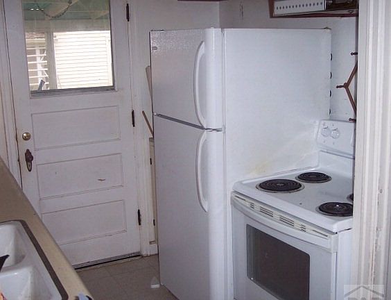 3rd image of 1601 Santa Fe Ave
