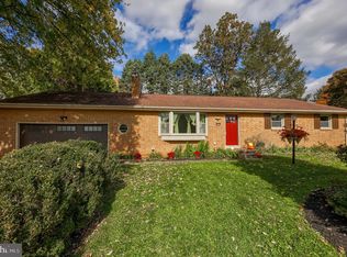 2183 Kolb Dr, Lancaster, PA 17601