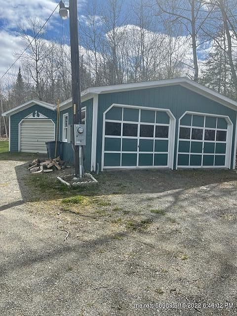 2nd image of 27 Sandy Beach Rd