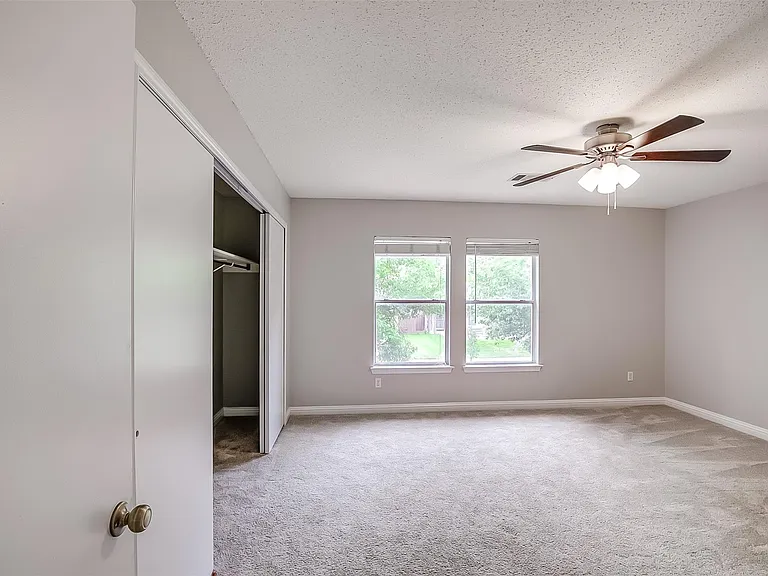 2504 Byfield Dr — Photo 24