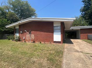 1913 Meadow Dr, Albany, GA 31705