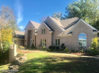 215 N Beckley Station Rd, Louisville, KY 40245