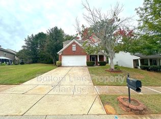 420 Goshawk Ln, Charlotte, NC 28216