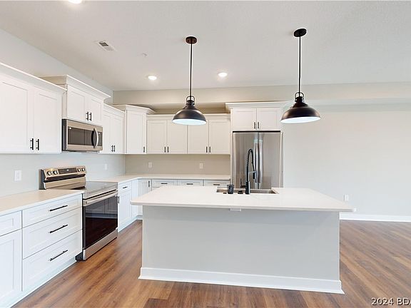 5th image of 104 Sierra Bay Dr #1D