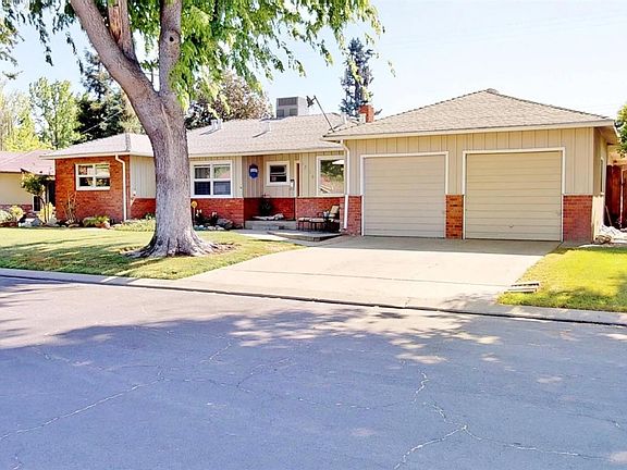 3rd image of 1210 Greenwood Dr