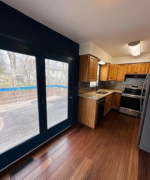 511 Turner Ave — Photo 11