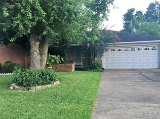 7930 Glenbrae St, Houston, TX 77061