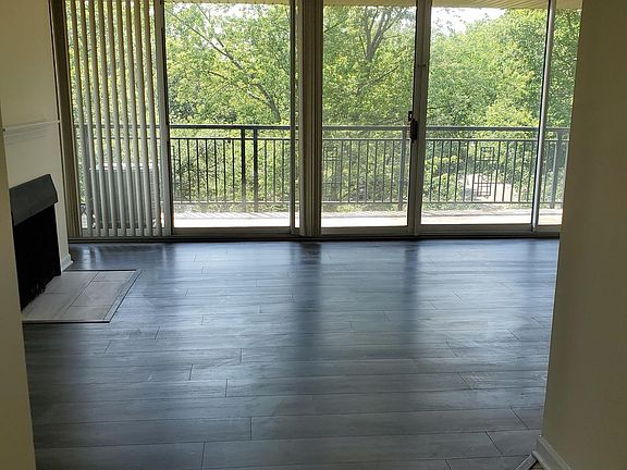 2nd image of 6020 Oakwood Dr APT 4G