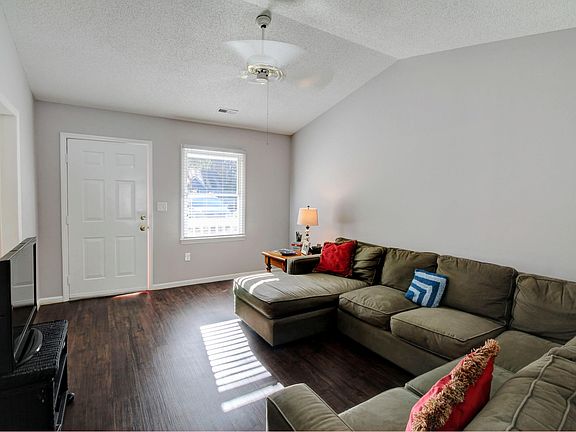 3rd image of 600 35th Street #602